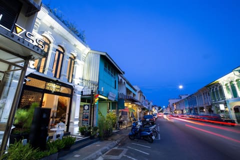 Xinlor House - Phuket Old Town Hotel in Wichit