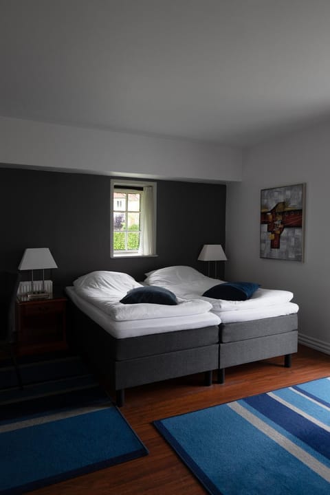 Bedroom, Garden view