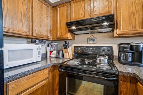 Coffee/tea facilities, Kitchen or kitchenette, dishwasher, pet friendly, stove, toaster