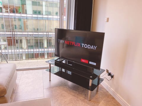 Central City Apartment - Free Parking Apartment in Belfast