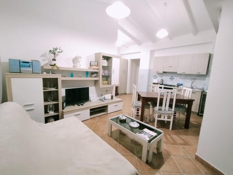 TV and multimedia, Kitchen or kitchenette, Dining area, minibar, pet friendly, stove