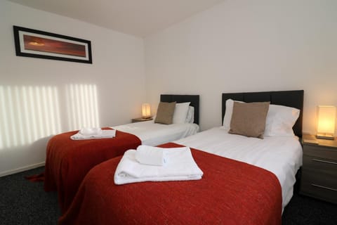 Signature - Atholl House Glasgow Airport Apartment in Scotland
