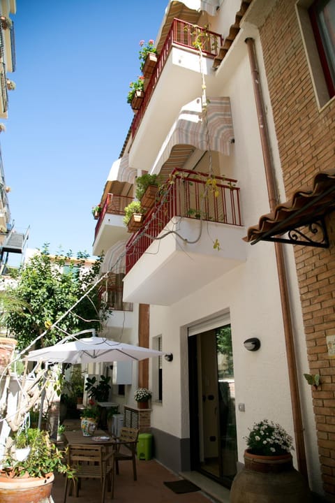 Casa Putti Apartment in Letojanni