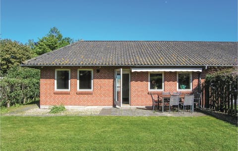 Nice Home In Humble With Kitchen House in Rudkøbing