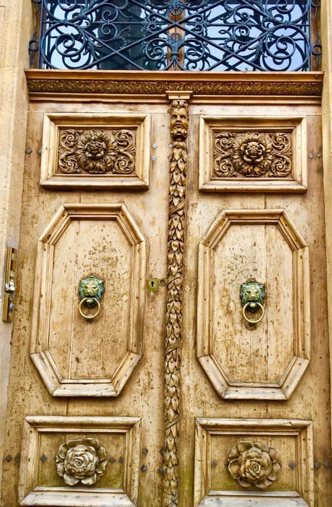 Property building, Facade/entrance, Decorative detail