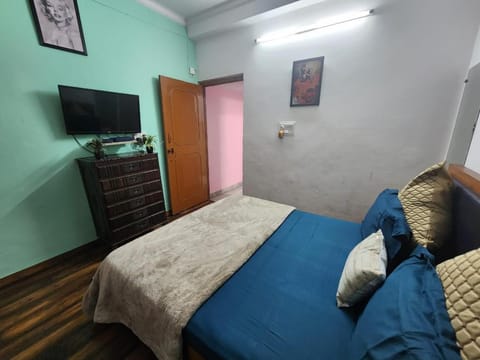 Homlee-Best Value flat with kitchen Near Metro Apartment in Delhi