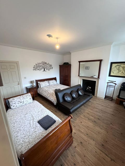 Parade School Guest Rooms Bed and Breakfast in Berwick-upon-Tweed