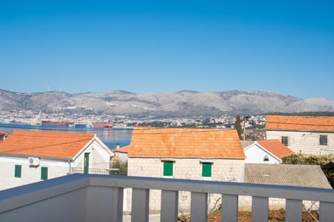 Balcony/Terrace, Seating area, City view, Sea view