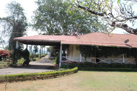 Sirukundra Garden Bungalow Villa in Kerala