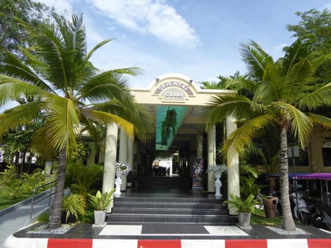 Oasis Garden & Pool Villa at VIP Resort Resort in Phe
