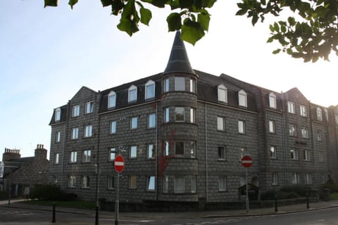 The Spires Serviced Apartments Aberdeen Condo in Aberdeen