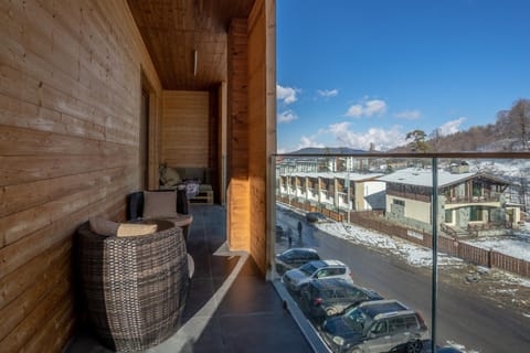 Facade/entrance, Day, Balcony/Terrace, Autumn, City view, Mountain view, Street view