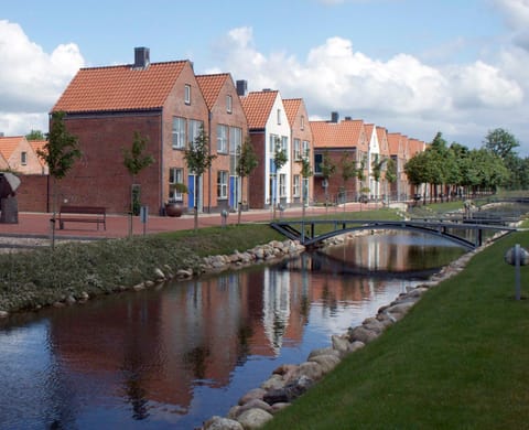 Day, Neighbourhood