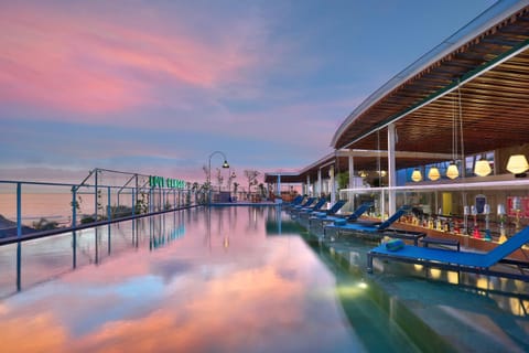 Swimming pool, Swimming pool