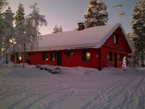 Kyrön Loma Campingplatz /
Wohnmobil-Resort in Lapland