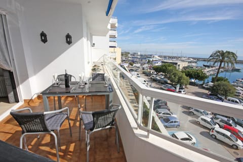 Balcony/Terrace, Seating area, Dining area, Sea view