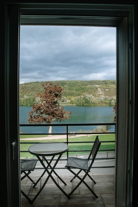 Balcony/Terrace, River view