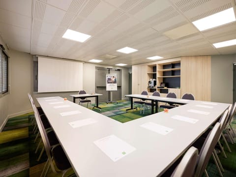 Meeting/conference room