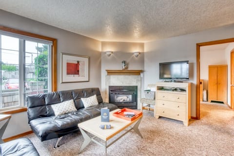 Beaches Inn | Puffins Place Cabana Apartment in Cannon Beach