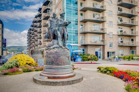 Sand & Sea: Penthouse Paradise-on-Prom (608) Apartment in Seaside