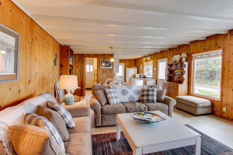 Pelican's Perch House in Oregon