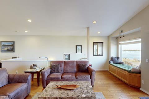 Casa de Margarita House in Newport