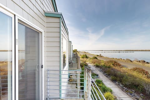 Casa de Margarita House in Newport