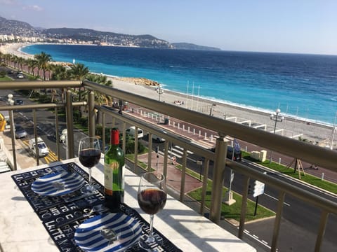 LE MIRAGE, fantastic view Condo in Nice