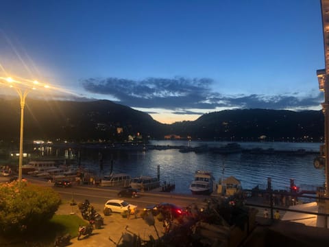 Balcony/Terrace, Lake view, Sunset