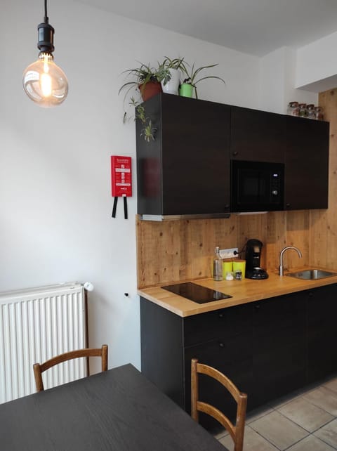 Coffee/tea facilities, Kitchen or kitchenette