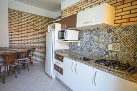 Residencial Costa Mar Bed and Breakfast in Porto Belo