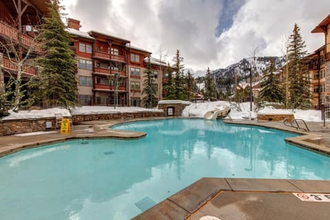 Powderhorn Lodge 102: Sego Lily Suite Apartment in Wasatch County