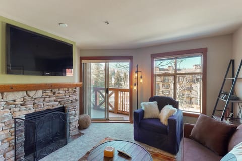 Powderhorn Lodge 311: Poppy Suite Apartment in Wasatch County