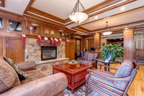 Powderhorn Lodge 210: Blazing Star Suite Apartment in Wasatch County