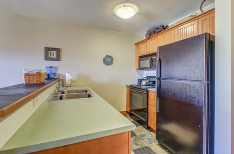 Eagle Springs East 402: Buffaloberry Suite Apartment in Wasatch County