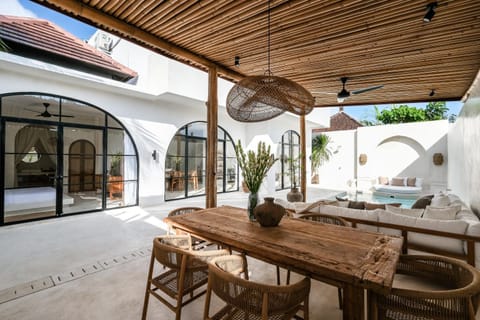 Patio, Dining area