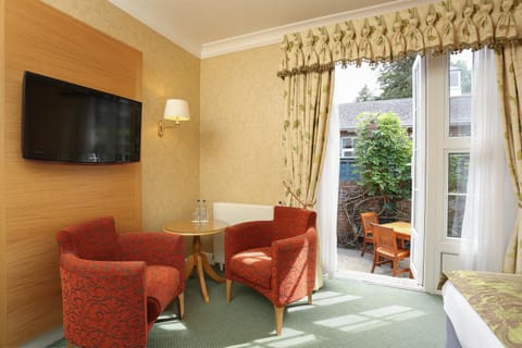 West Lodge Park Hotel in London