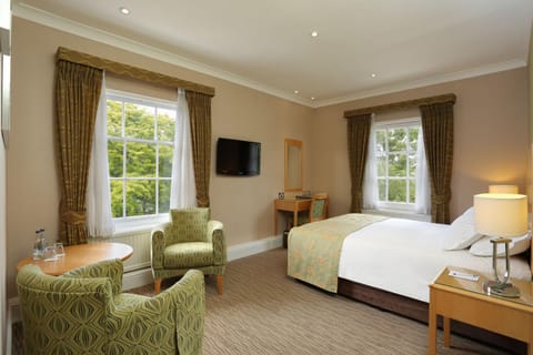West Lodge Park Hotel in London