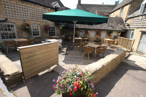 The Kings Arms Hotel Bed and Breakfast in Chipping Norton