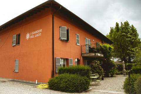Agriturismo Familiare I Giardini del Lago Farm Stay in Varese