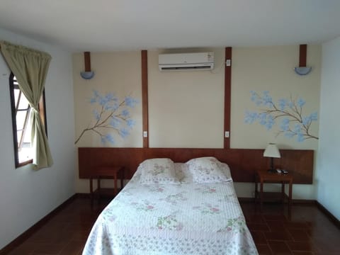 Bed, Photo of the whole room, Bedroom, air conditioner