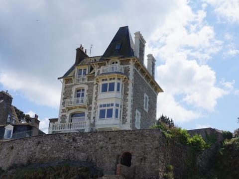 Villa XIXe Vue mer Copropriété in Dinard