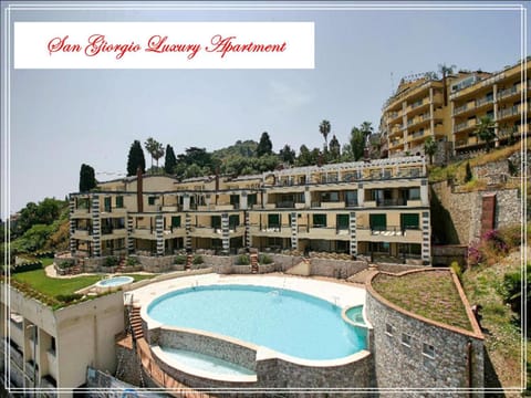 San Giorgio Luxury Apartment Taormina-Panoramic Pool & Parking Space Condo in Taormina
