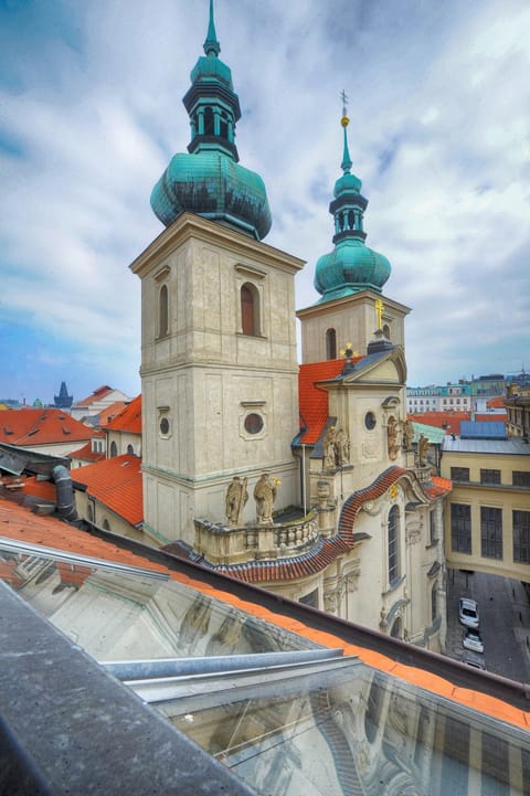 Property building, Neighbourhood, City view, Landmark view, Street view