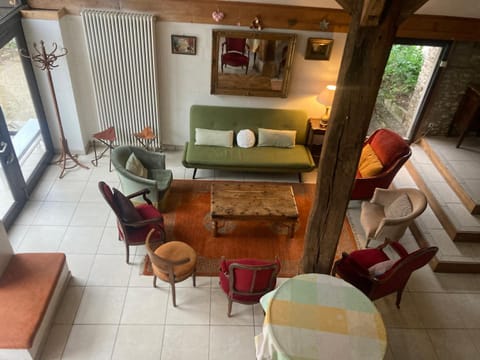 Living room, Seating area