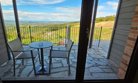 Casa Castella - Langhe Farm Stay in Liguria