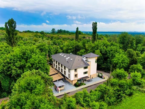 Property building, Natural landscape