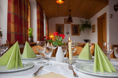 Frühstückspension Gästehaus Zum weissen Rössl Posada in Mittenwald