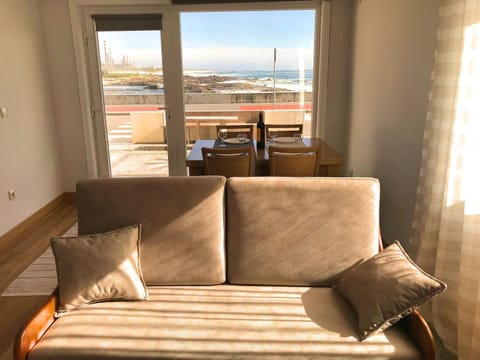 Living room, Sea view