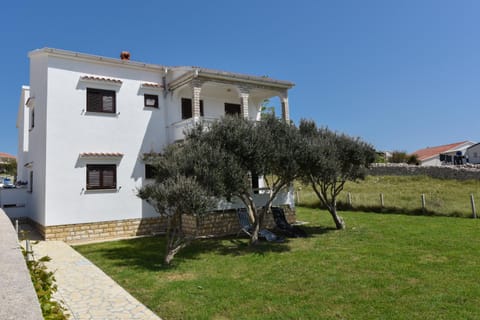 Apartments by the sea Kustici, Pag - 6353 Condominio in Novalja